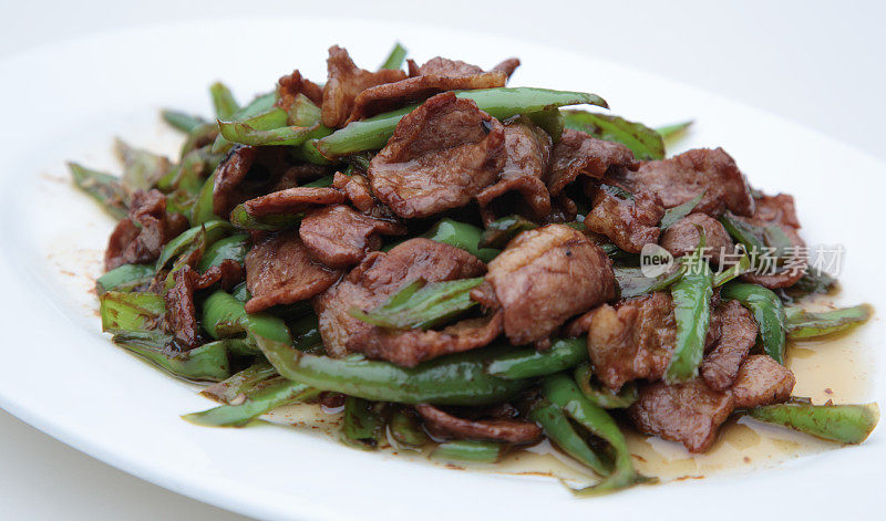 Chili Pepper Fried Pork (尖椒盐煎肉)